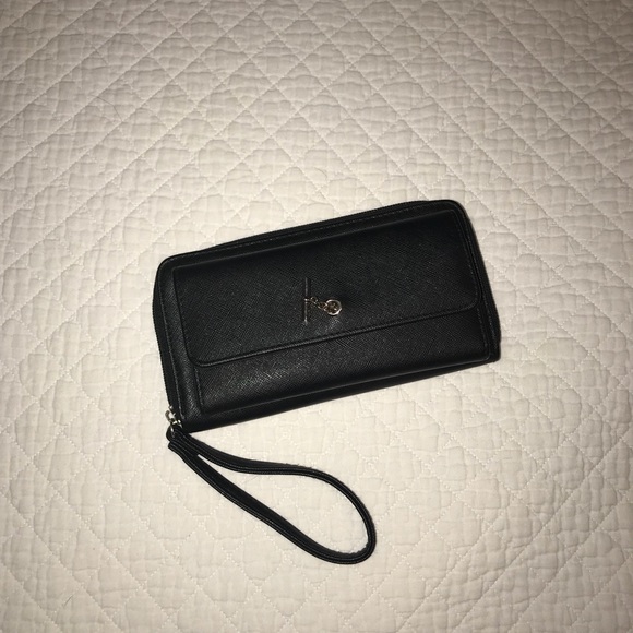 Nautica Wristlet - Picture 2 of 5